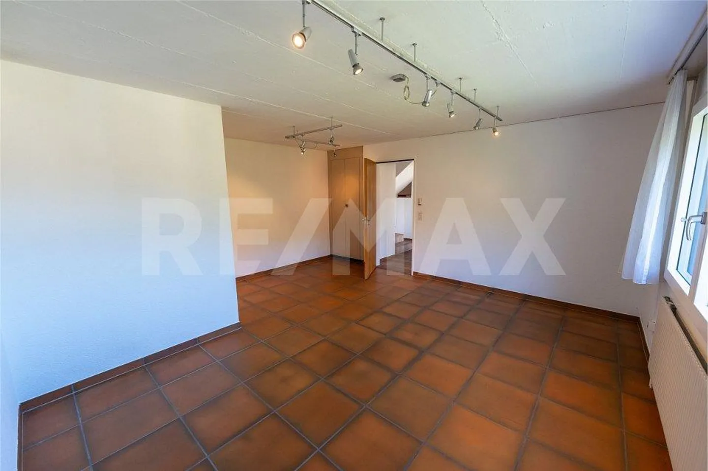 Maison individuelle avec vue imprenable et beaucoup d'espace extérieur... - Photo 6 sur 13
