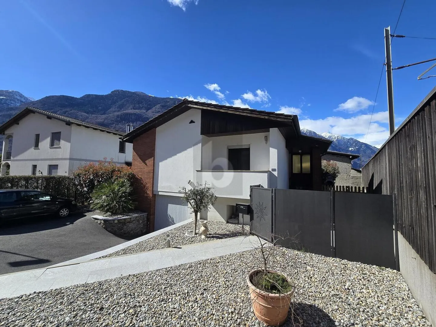 Maison 7 pièces - Photo 2 sur 5