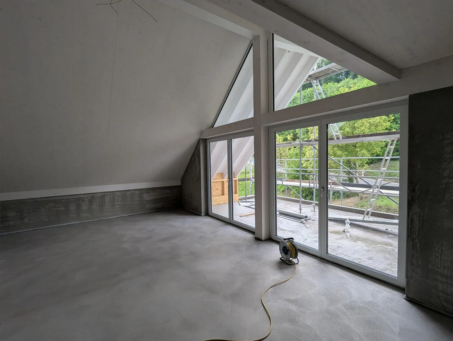 Nouvelle construction : Élégant appartement mansardé de 3.5 pièces - Photo 3 sur 10
