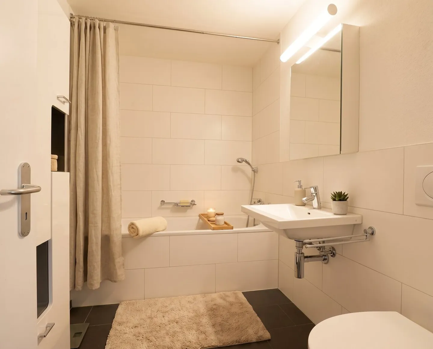 4-Zimmer-Wohnung im Erdgeschoss mit Terrasse und Garten - Foto 6 von 13