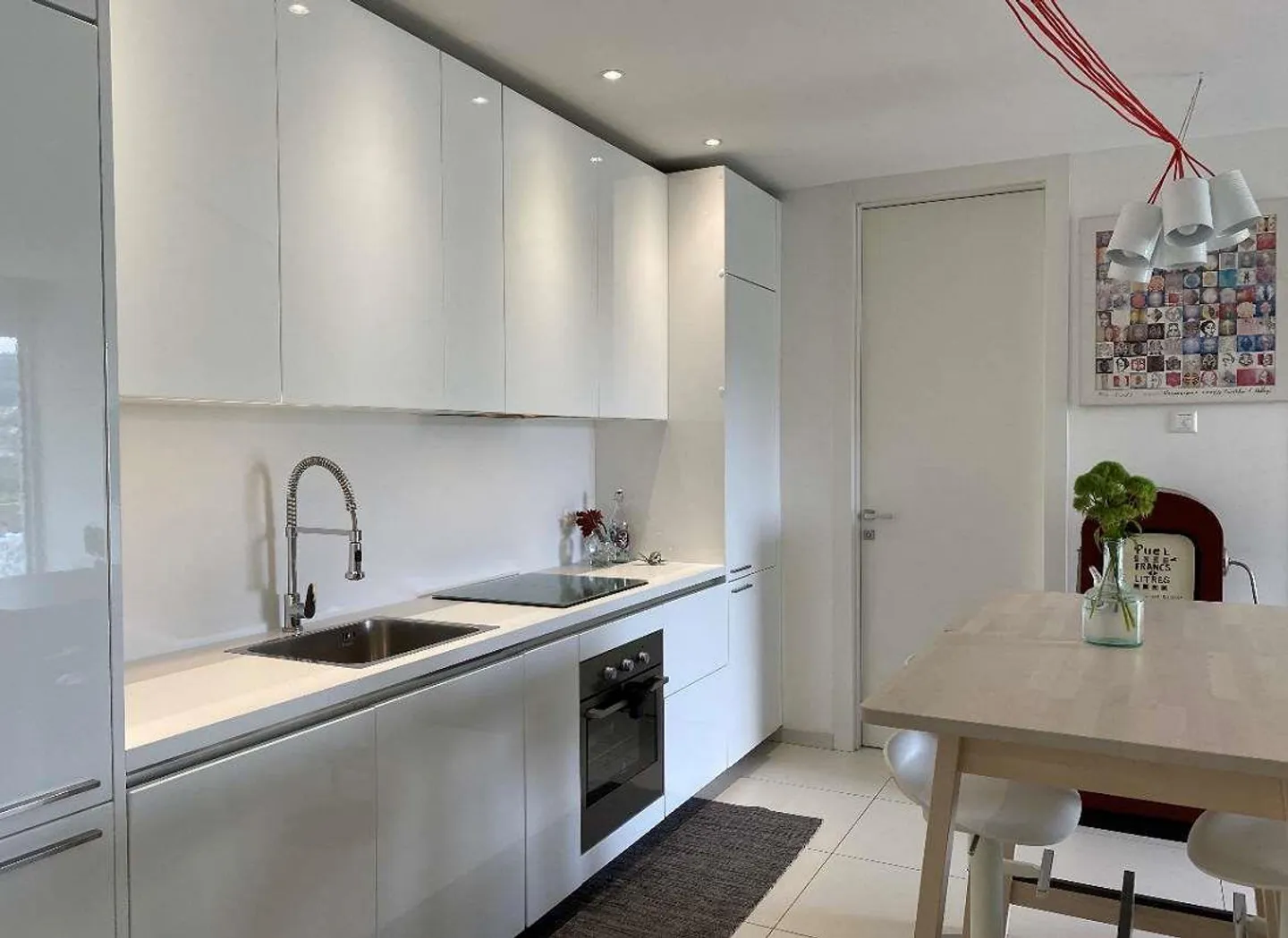 Appartement moderne avec terrasse et vue panoramique - Photo 6 sur 13