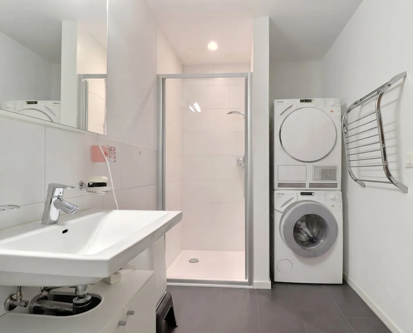 4-Zimmer-Wohnung im Erdgeschoss mit Terrasse und Garten - Foto 9 von 13