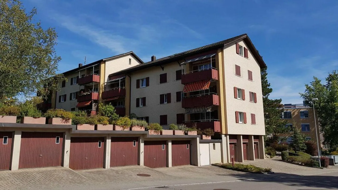 Superbe appartement dans un emplacement populaire près de l'hôpital et de la forêt - Photo 1 sur 8
