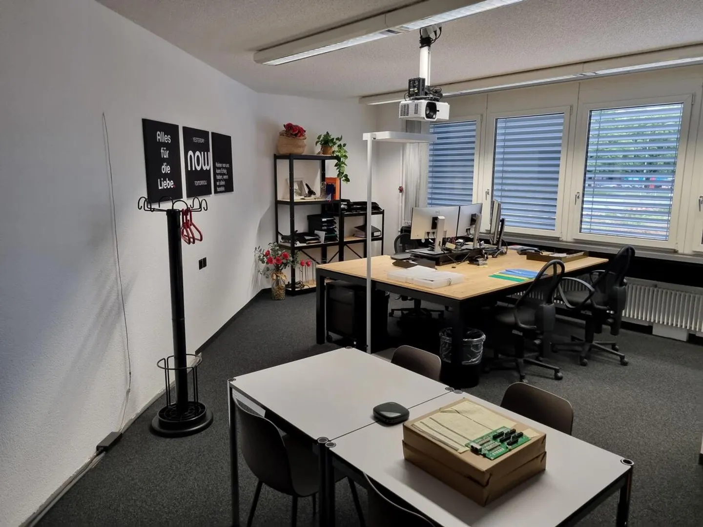 Niederwangen b.Bern, in affitto, 250 m2 di uffici e 230 m2 di magazzini - Foto 2 di 8