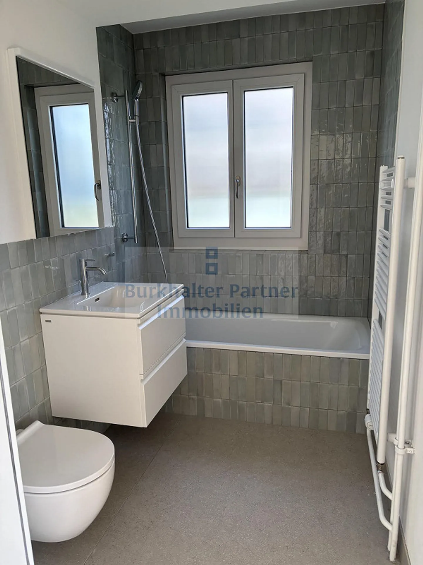 Après rénovation complète, nous louons les appartements suivants au Brünnenstrasse 65 à 3018 Berne à partir du 1er septembre 2026 : appartement en attique de 3,5 pièces, 2ème étage gauche appartement de 2 pièces, 1er étage milieu - Photo 2 sur 5
