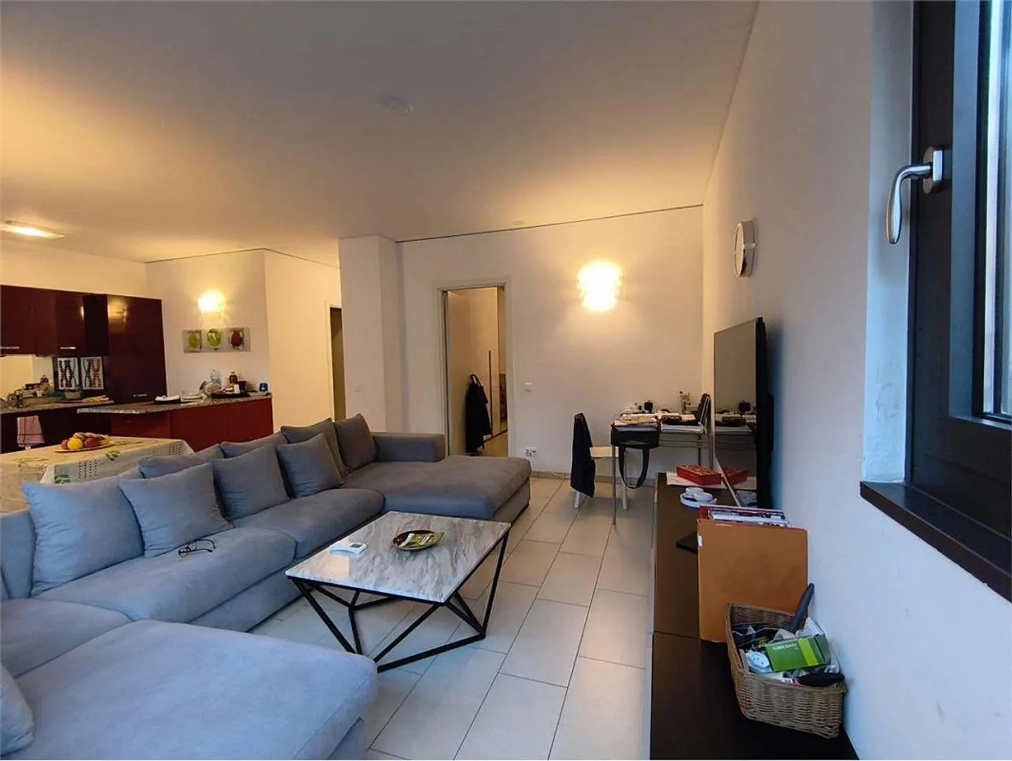 Elegantes 2.5-Zimmer-Wohnung mit Klimaanlage nahe dem Zentrum - Foto 2 von 7