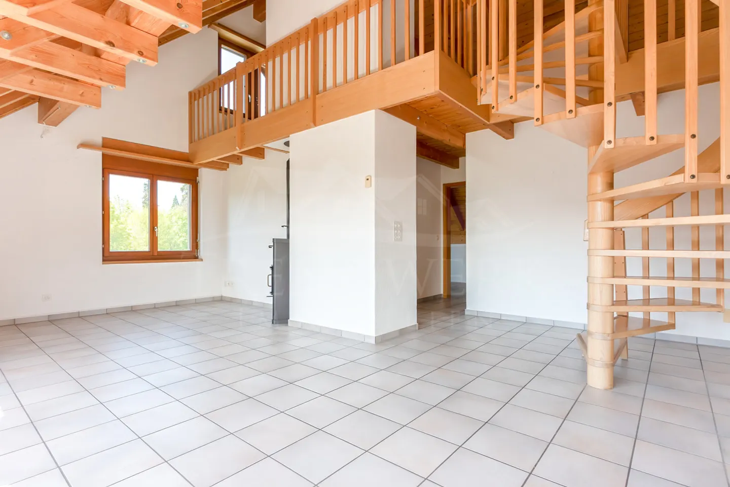 Appartement lumineux 5.5 pièces - Photo 3 sur 15