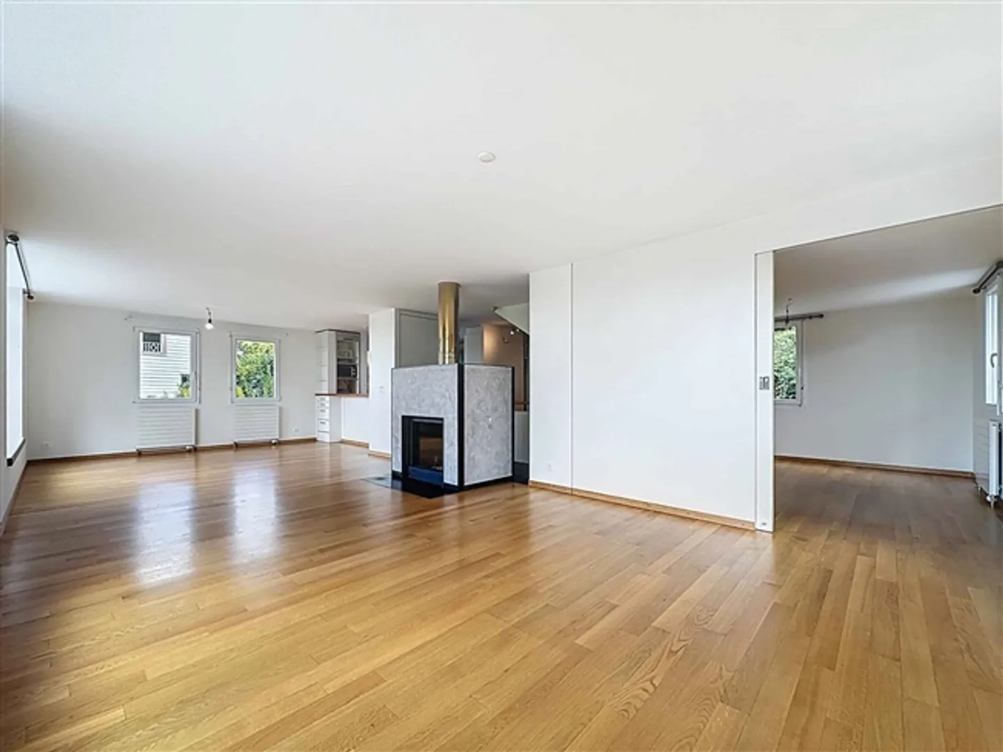 Freistehende Villa in ruhiger Lage - Foto 4 von 13