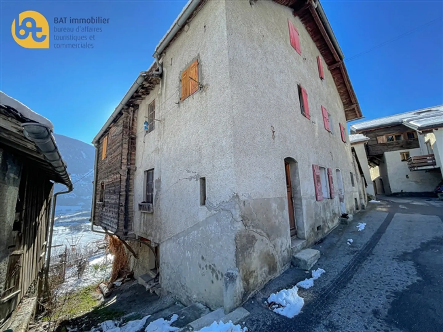 Ollon - Bâtiment historique avec des granges à rénover - Photo 7 sur 13