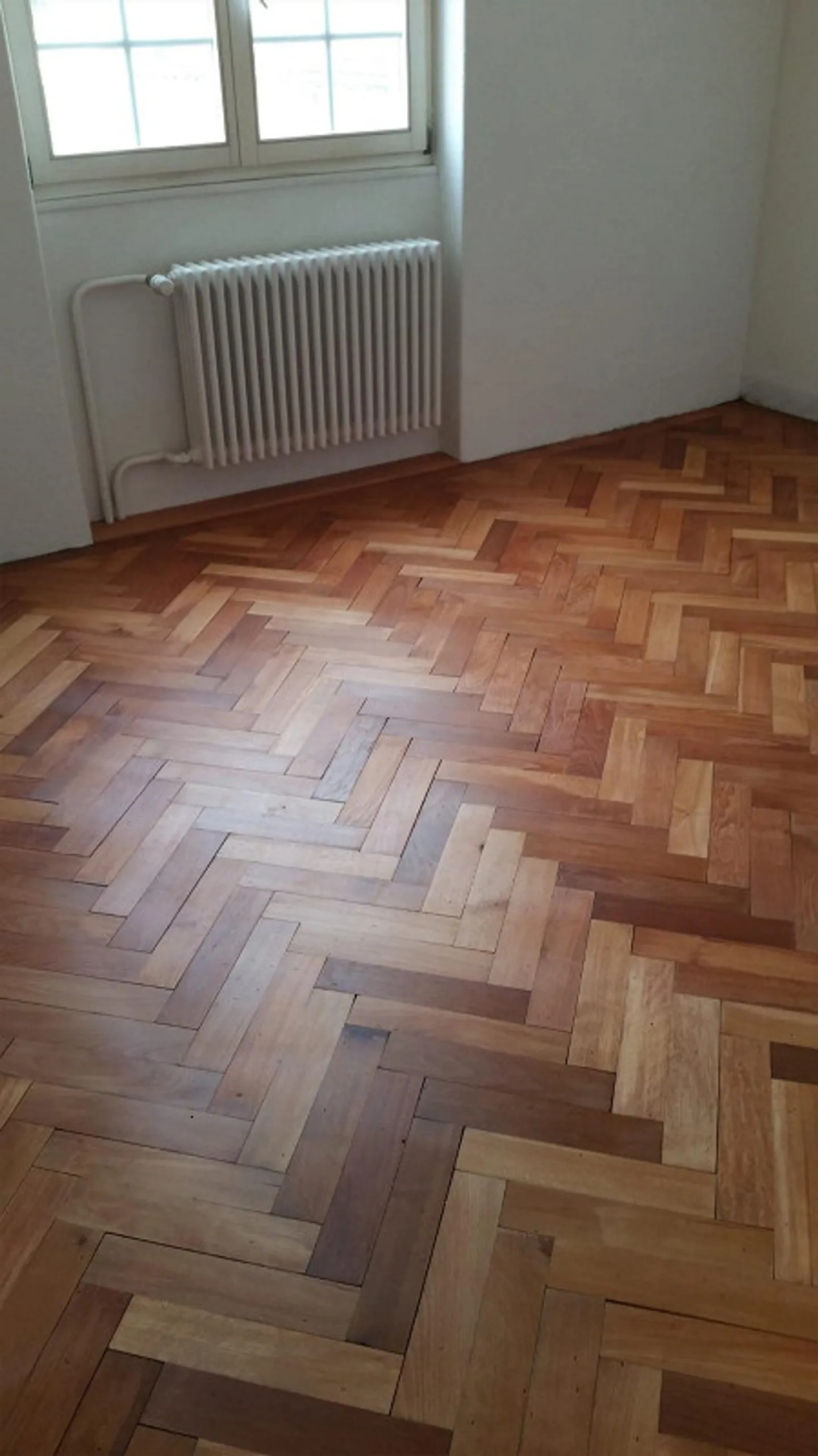 Appartamento affascinante con 5 stanze ai piedi del Brühlberg - Foto 4 di 9
