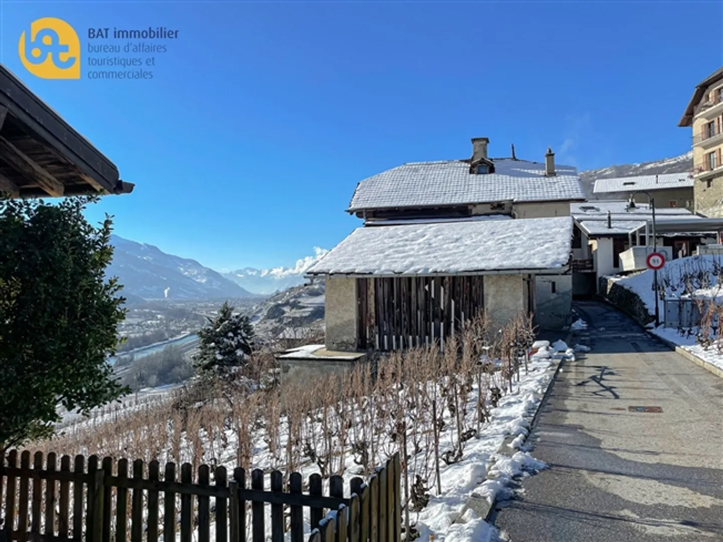 Ollon - Bâtiment historique avec des granges à rénover - Photo 12 sur 13