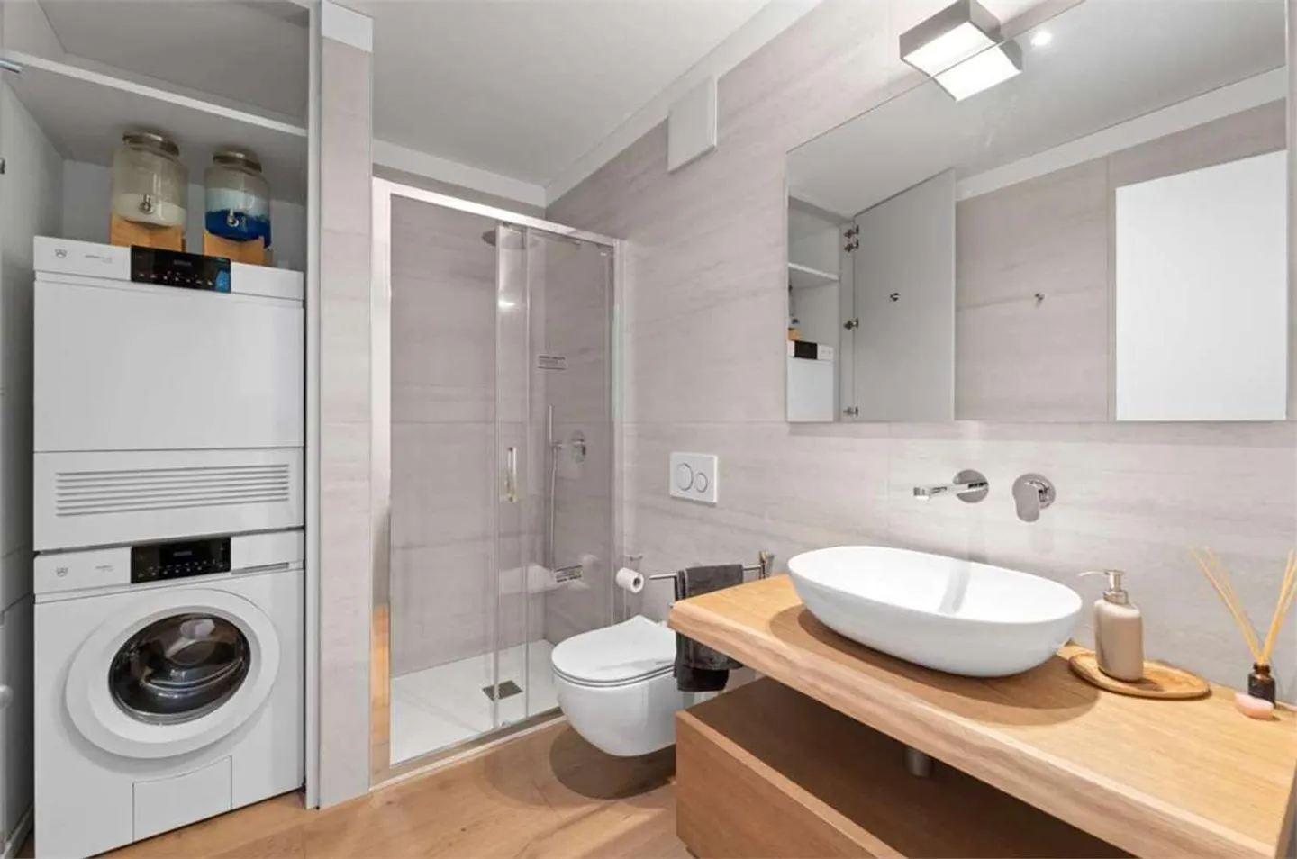 Appartamento con 3,5 stanze, arredato, con terrazza e vista lago - Foto 12 di 13