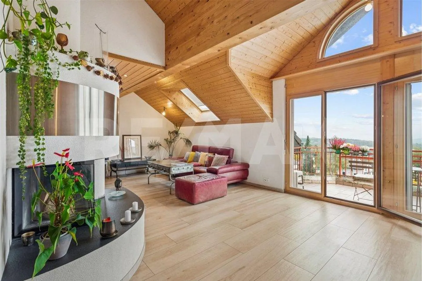 Breathtaking view & unique charm - The duplex heartthrob in Molli... - Photo 2 of 10