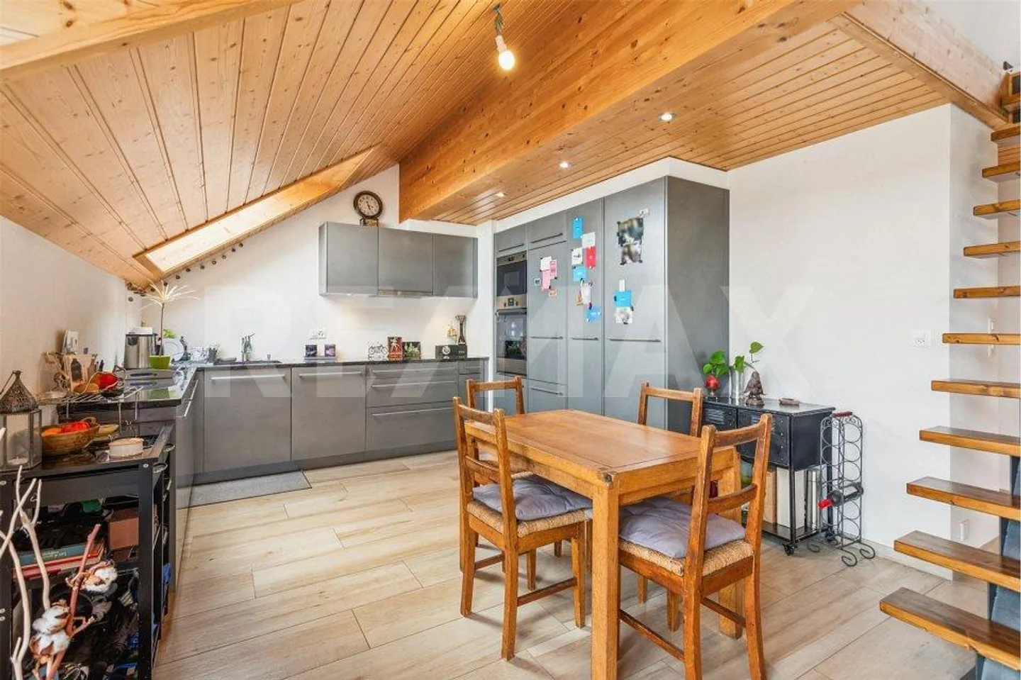 Breathtaking view & unique charm - The duplex heartthrob in Molli... - Photo 4 of 10