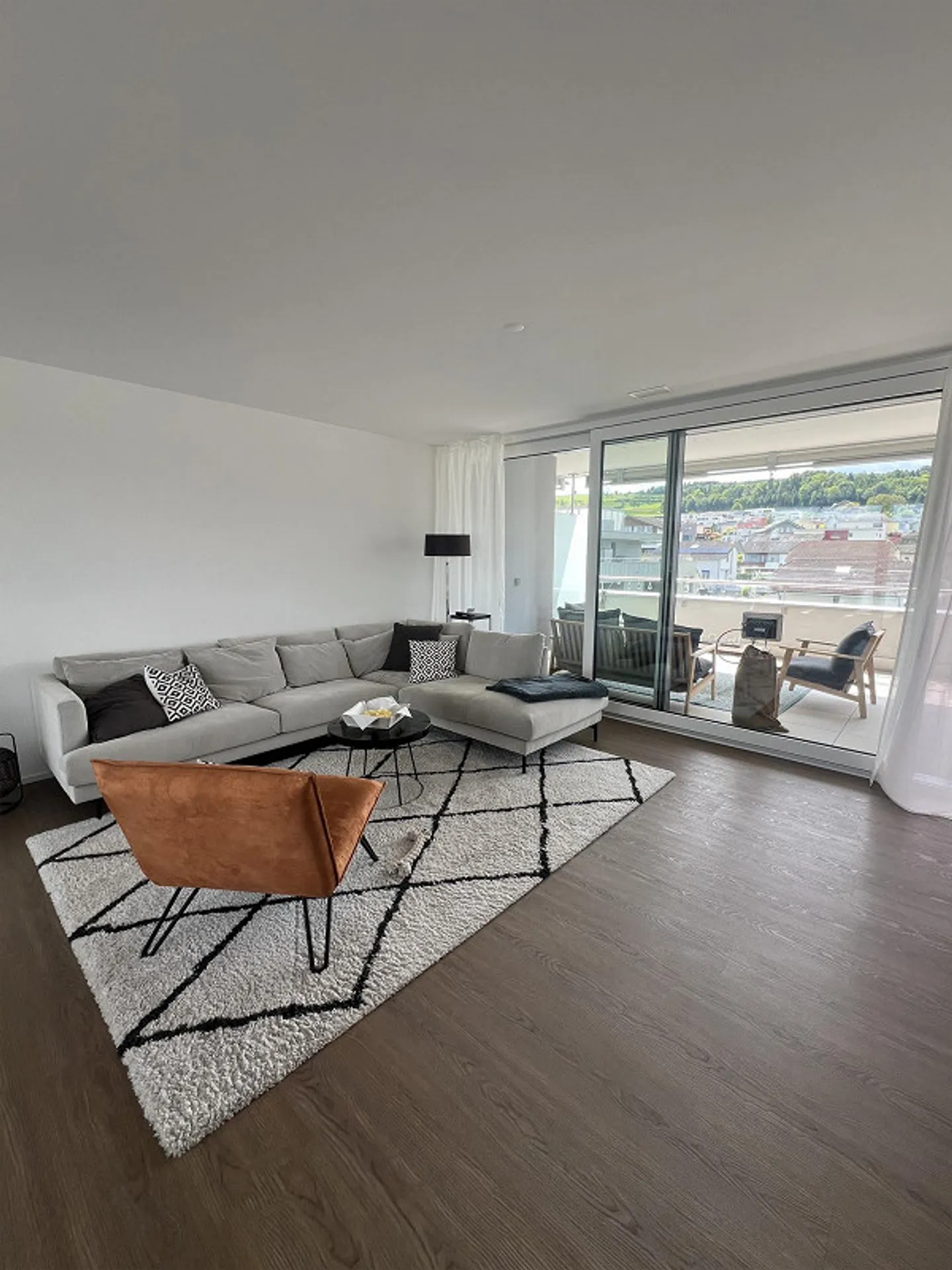 Attique - logement spacieux et moderne avec vue sur le lac - Photo 2 sur 10