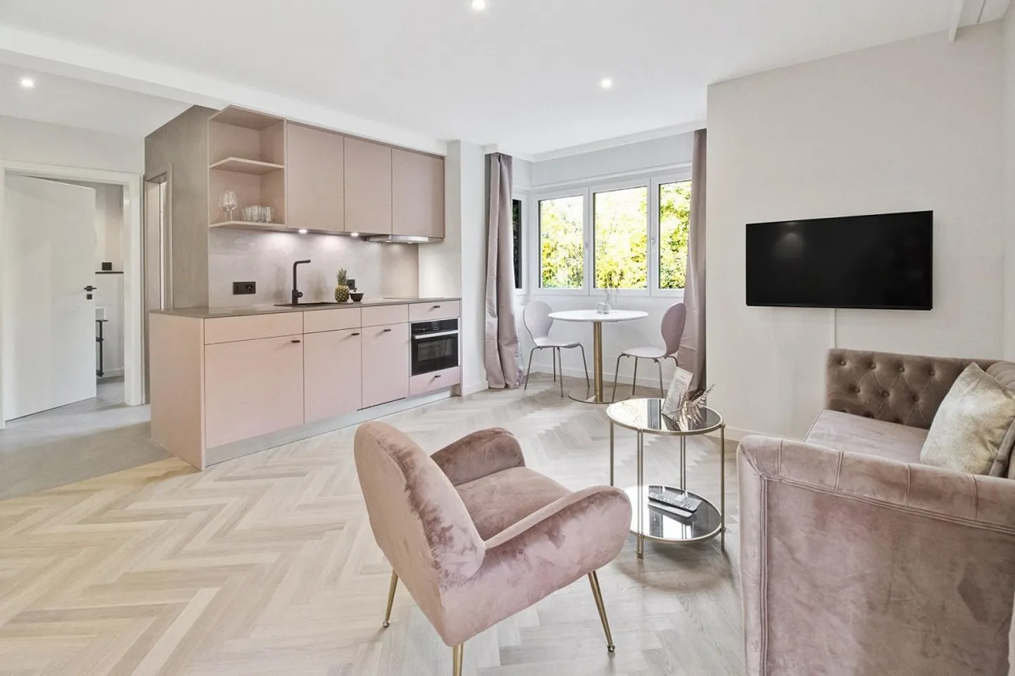 Meublé. Élégant. Disponible immédiatement. - Photo 4 sur 10