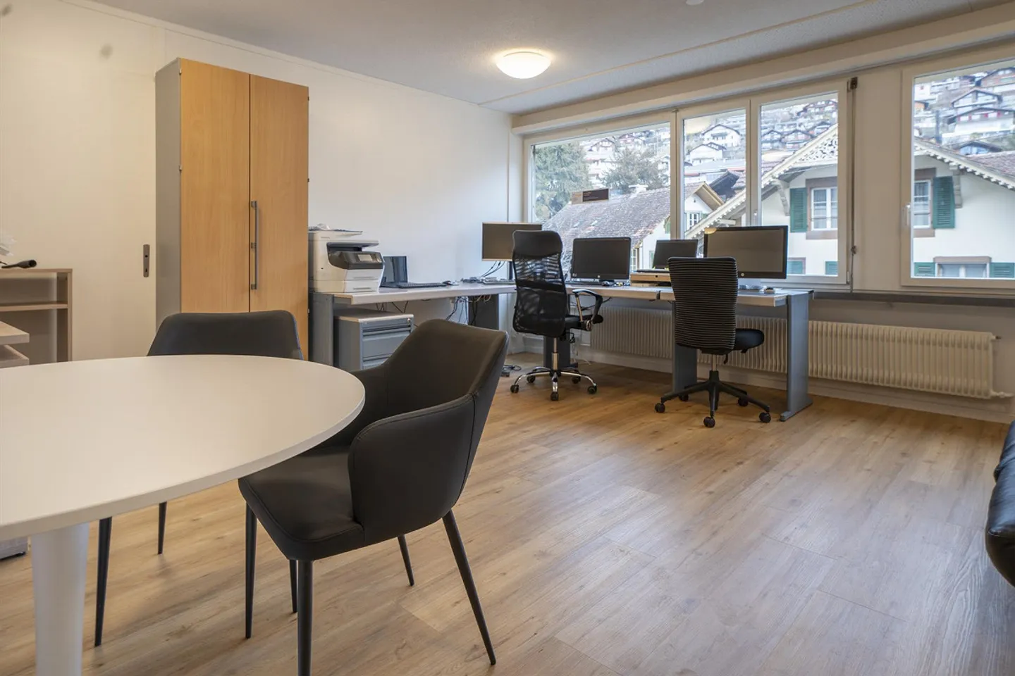 Bureau lumineux et moderne directement au bord du lac - Photo 7 sur 11