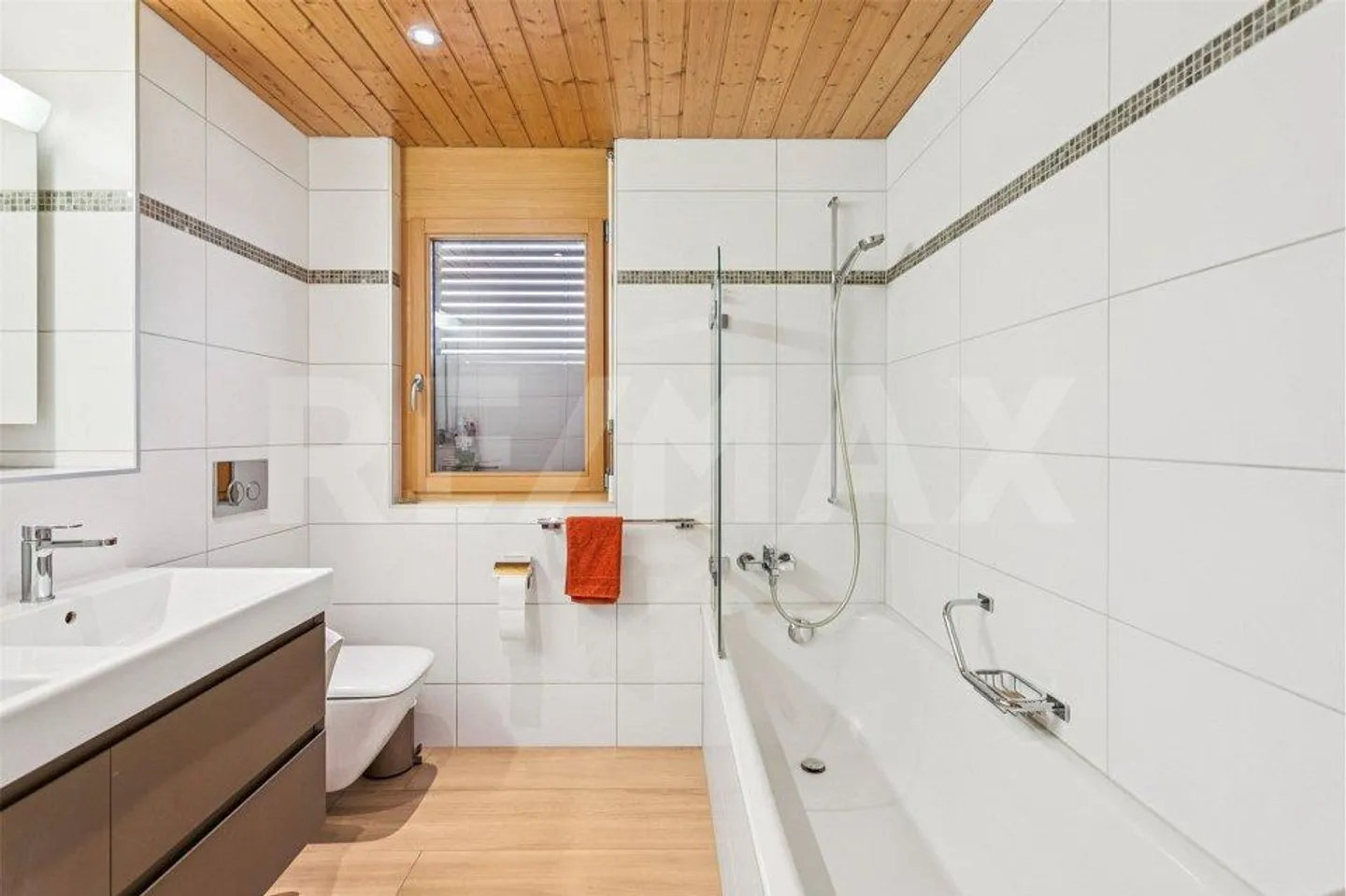 Breathtaking view & unique charm - The duplex heartthrob in Molli... - Photo 7 of 10