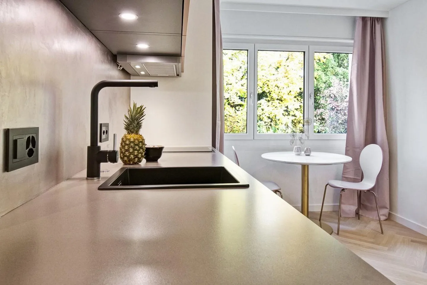 Meublé. Élégant. Disponible immédiatement. - Photo 7 sur 10