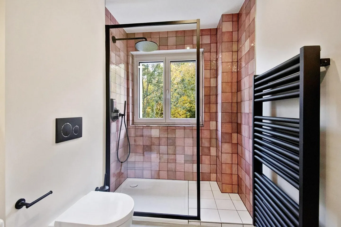 Meublé. Élégant. Disponible immédiatement. - Photo 10 sur 10