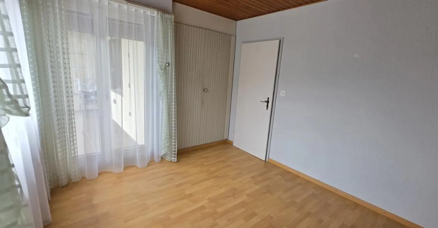 Favorit - Geräumiges 6,5-Zimmer-Familienhaus mit Garten - Foto 7 von 12