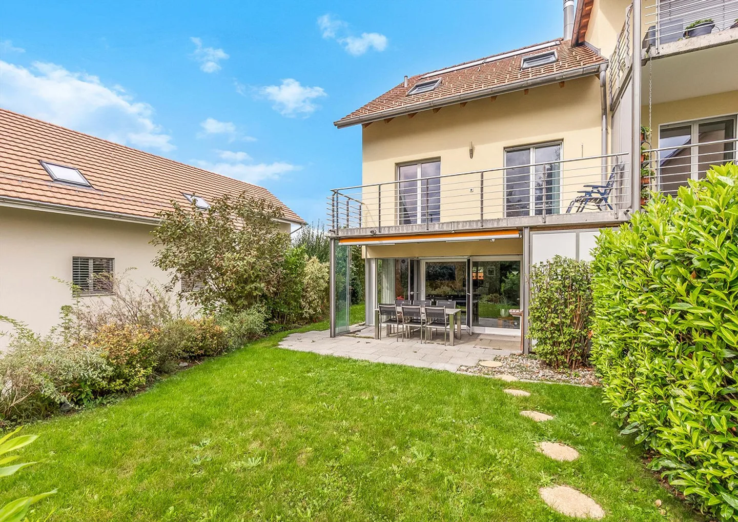 Idillio familiare con giardino e privacy - Foto 1 di 4