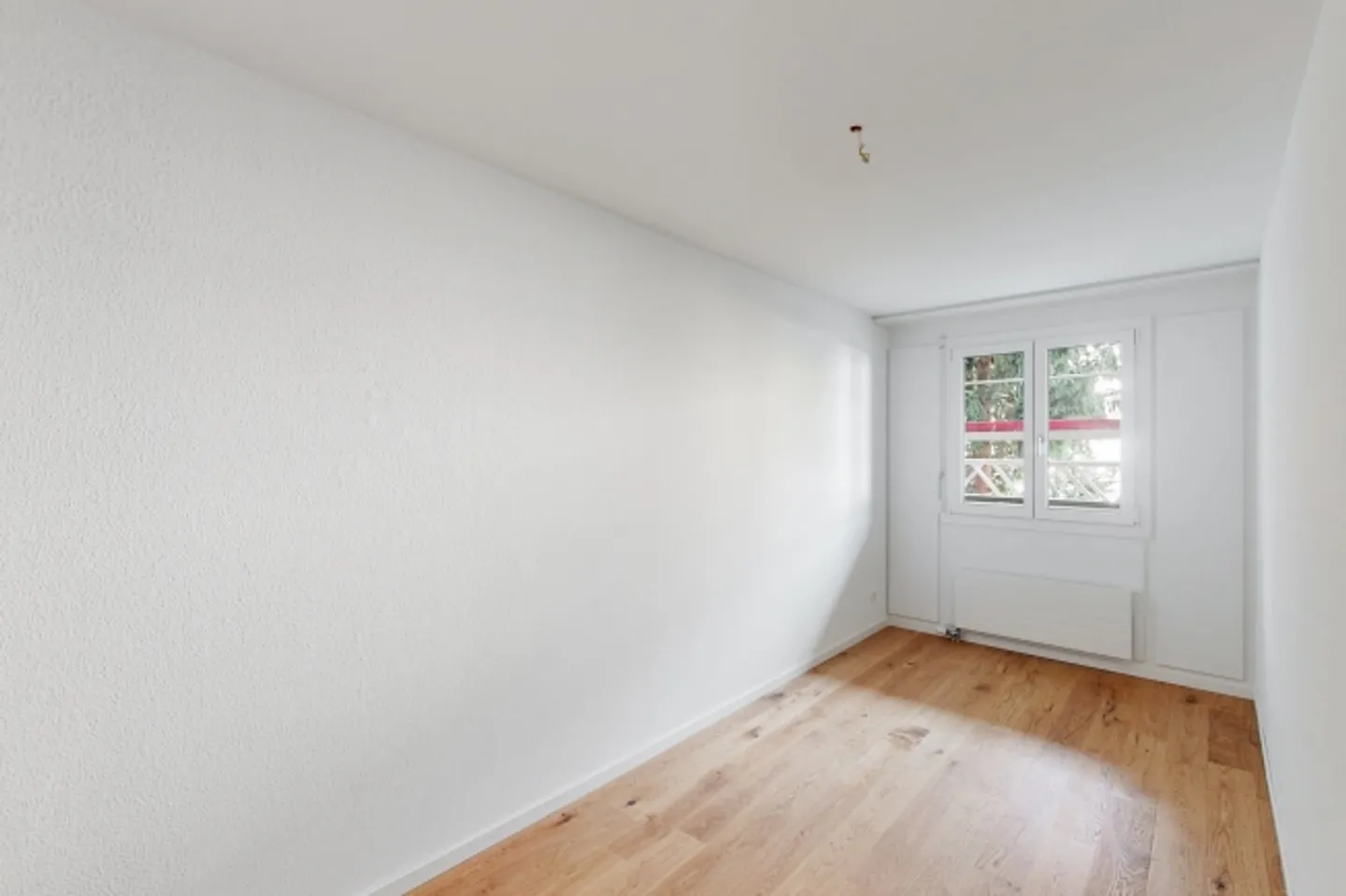 Appartamento duplex ristrutturato con bel angolo giardino - Foto 3 di 9