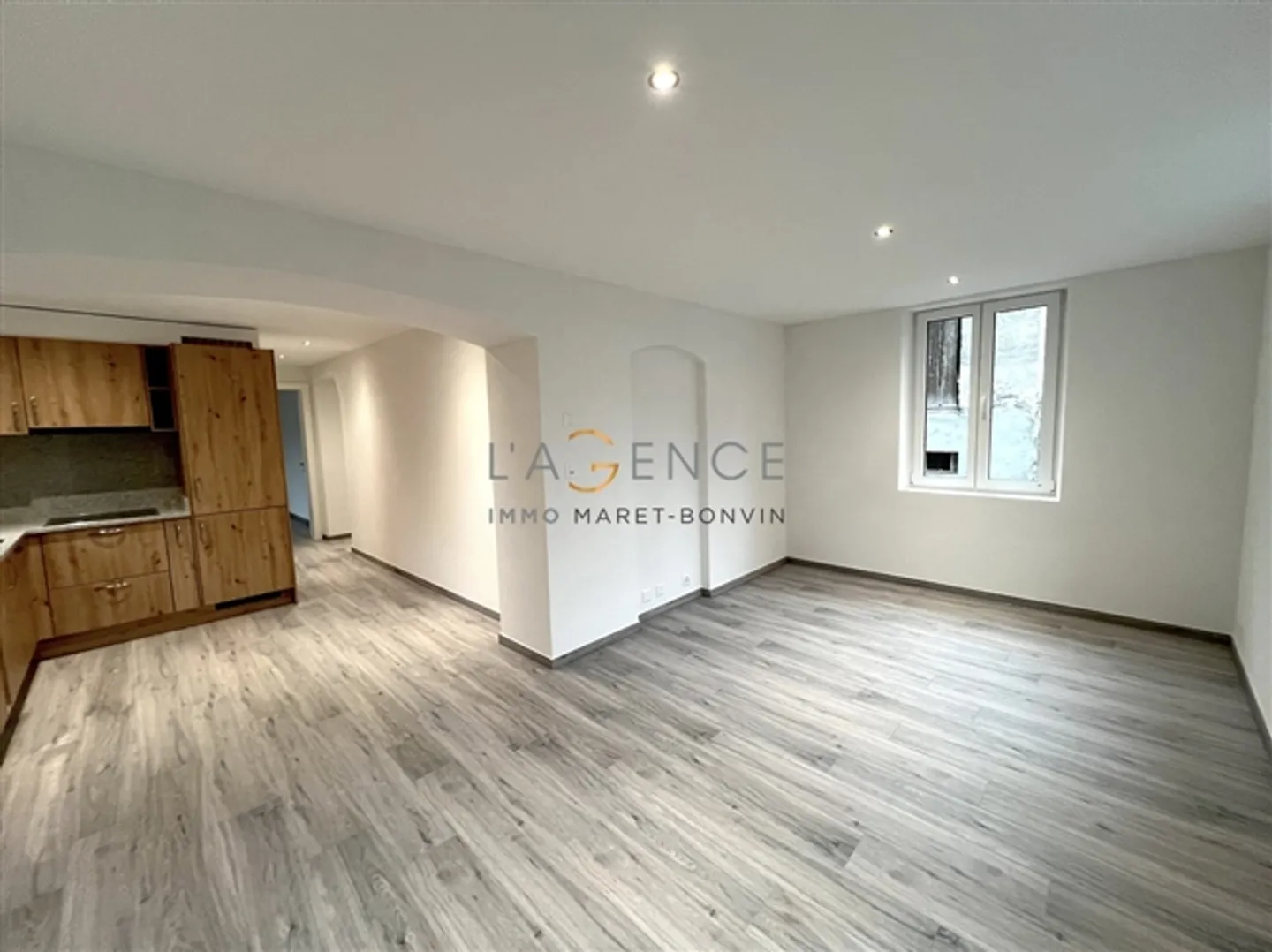 «RENOVIERTES GEBÄUDE MIT ZWEI WOHNUNGEN» - Foto 9 von 12