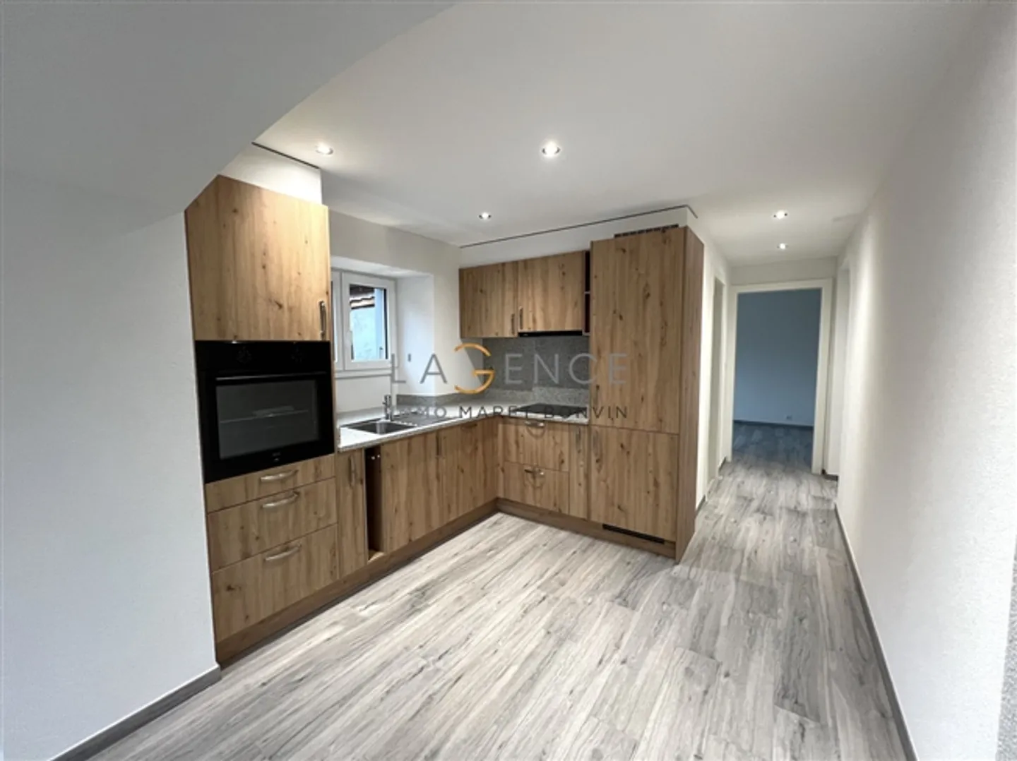 «RENOVIERTES GEBÄUDE MIT ZWEI WOHNUNGEN» - Foto 10 von 12