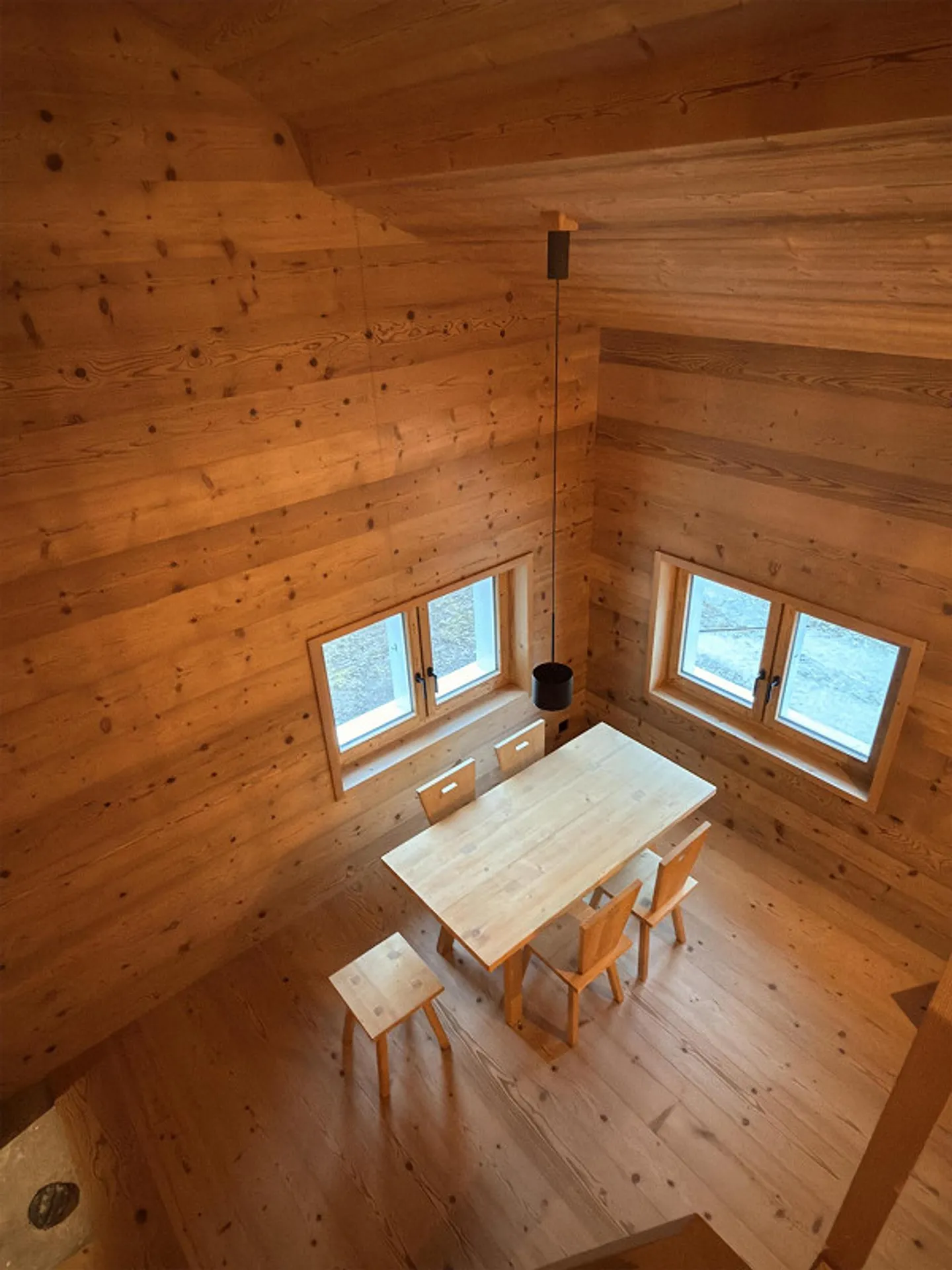 Renoviertes Maiensäss an traumhafter Aussichtslage - Foto 4 von 12