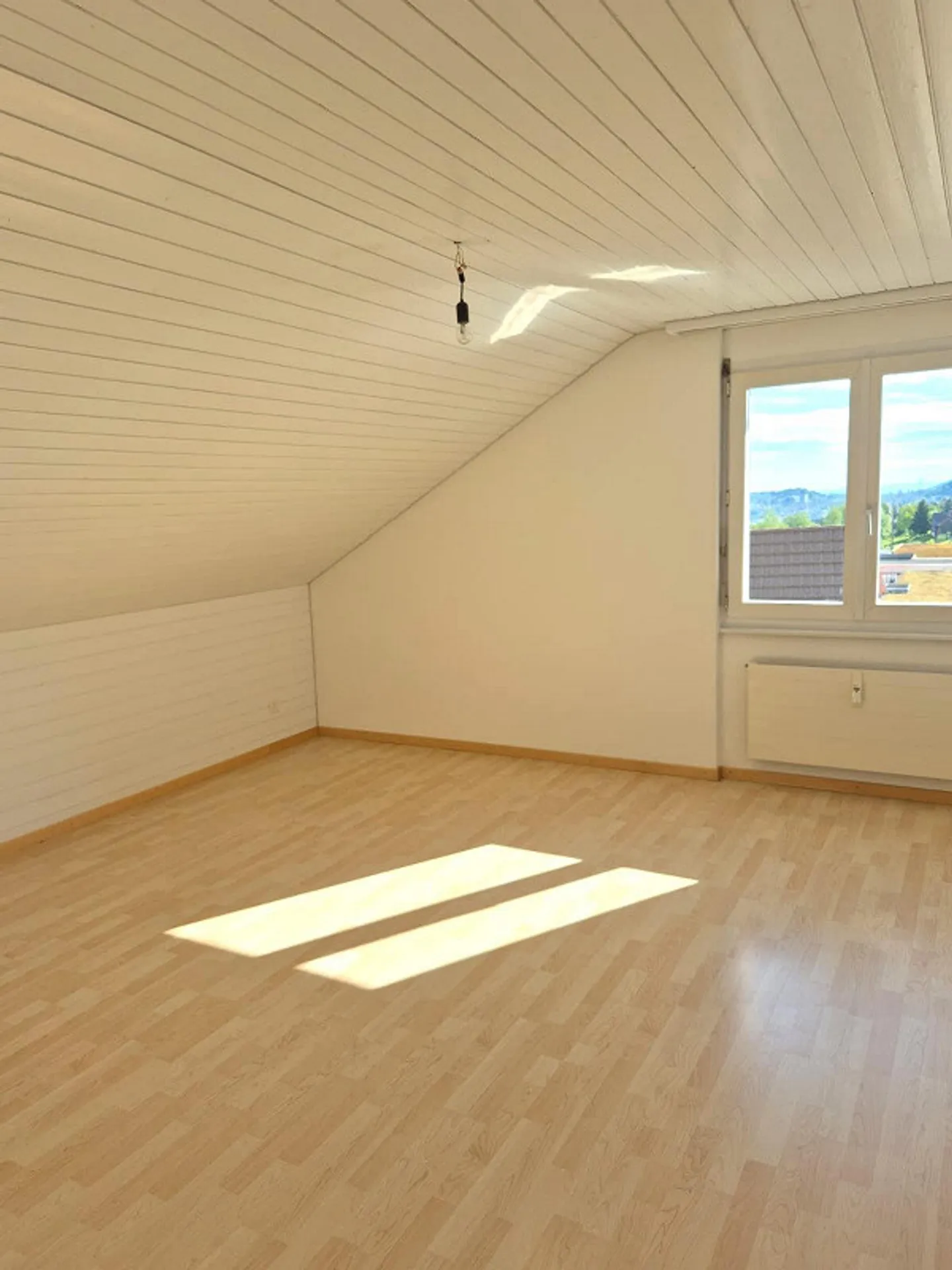 Your new home in a quiet, sunny residential area - Photo 4 of 5