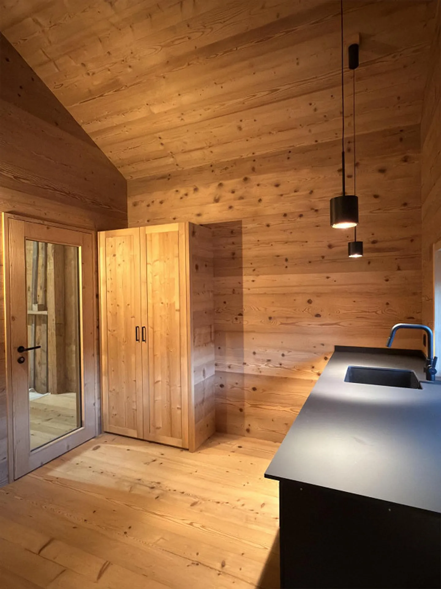 Renoviertes Maiensäss an traumhafter Aussichtslage - Foto 2 von 12