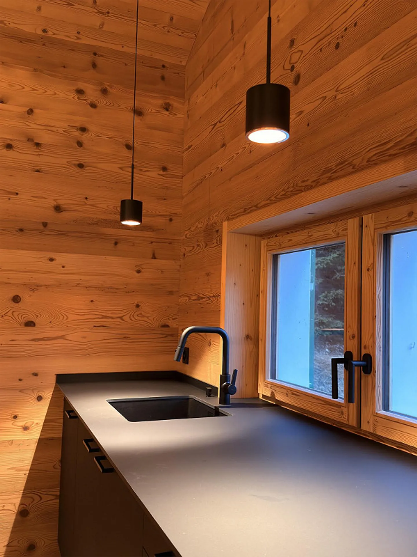 Renoviertes Maiensäss an traumhafter Aussichtslage - Foto 9 von 12