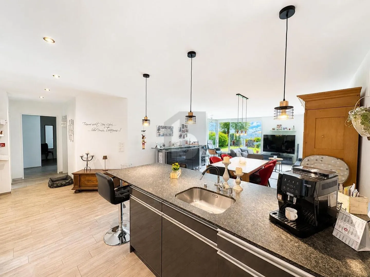 High Quality with Large Garden and Patio - Photo 2 of 6