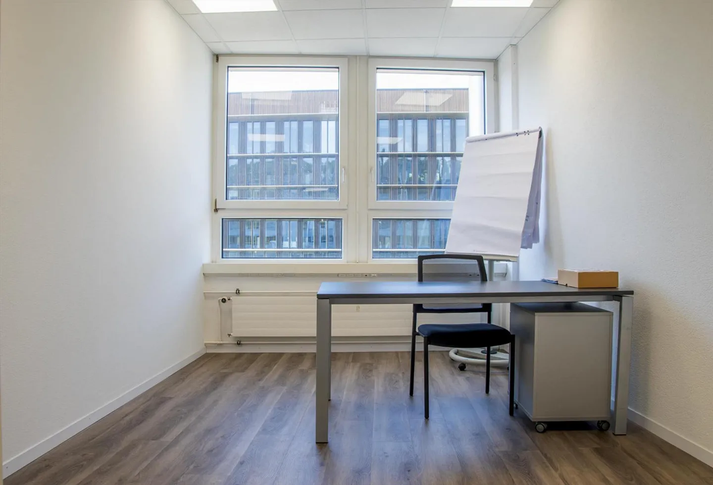 Uffici moderni e convenienti con caffetteria in affitto - Foto 4 di 11