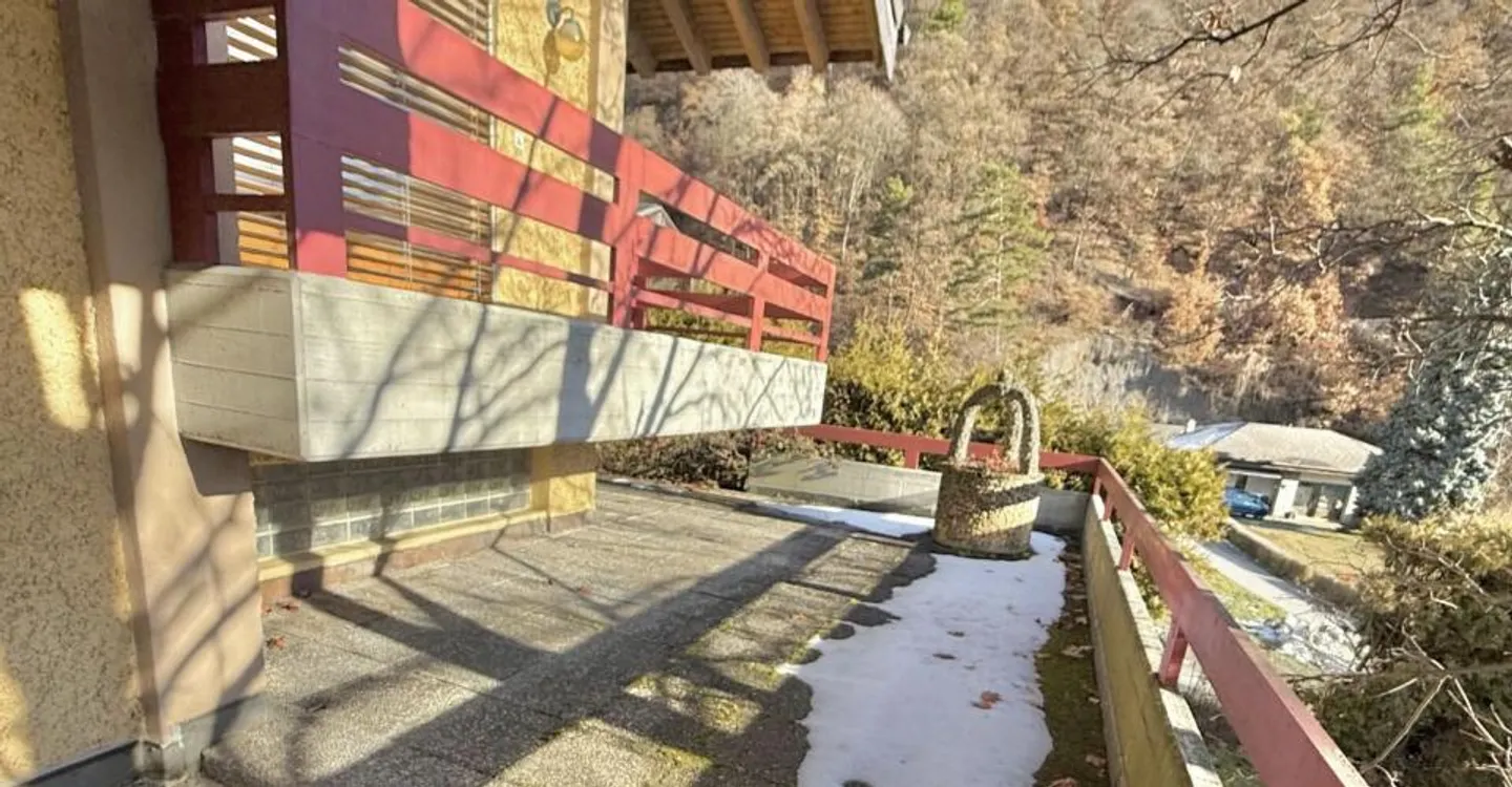 Large house with a lot of potential in Chamoson - Photo 9 of 11
