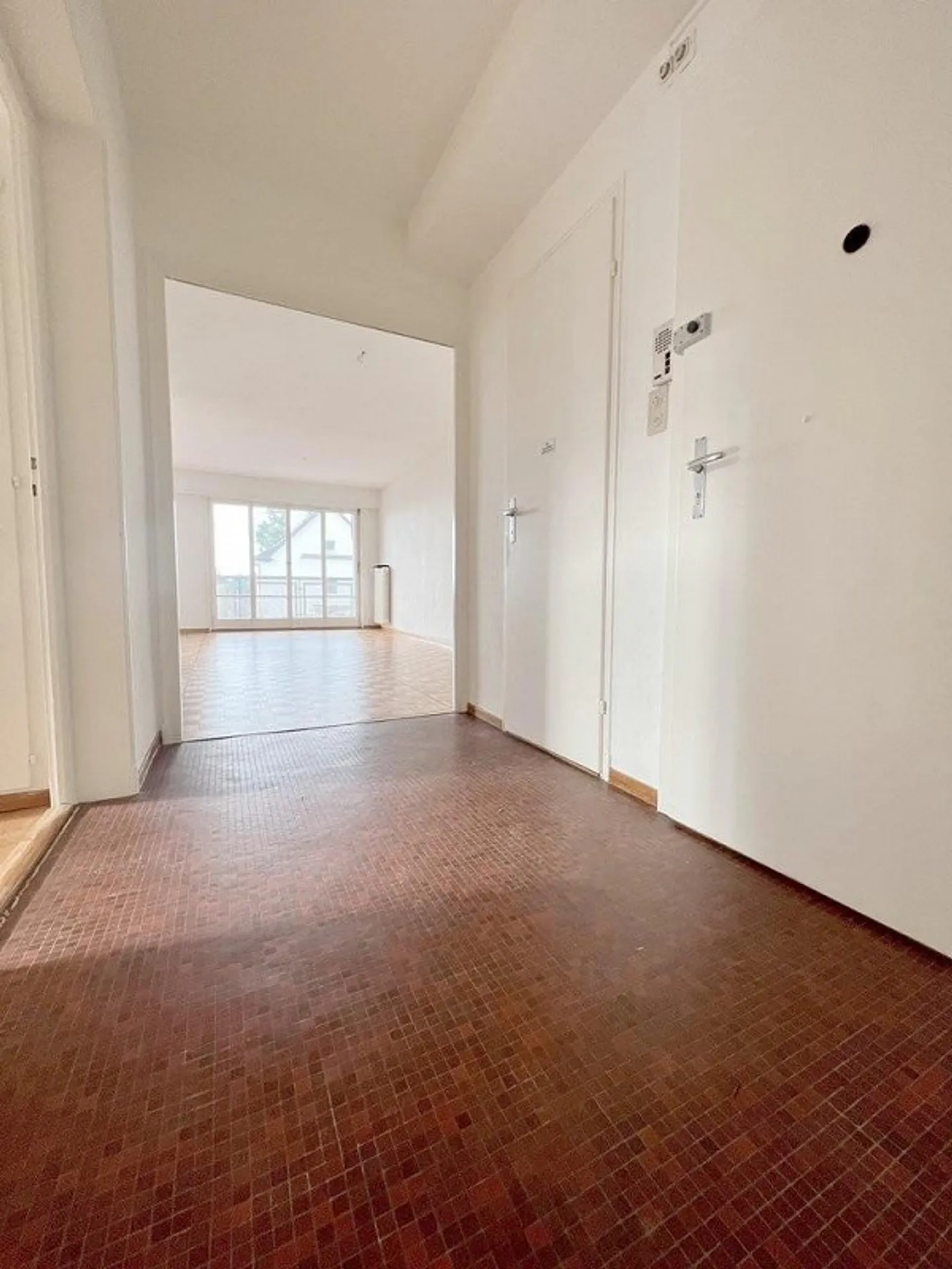 Appartement Charmant avec Vue sur le Lac - Photo 8 sur 11