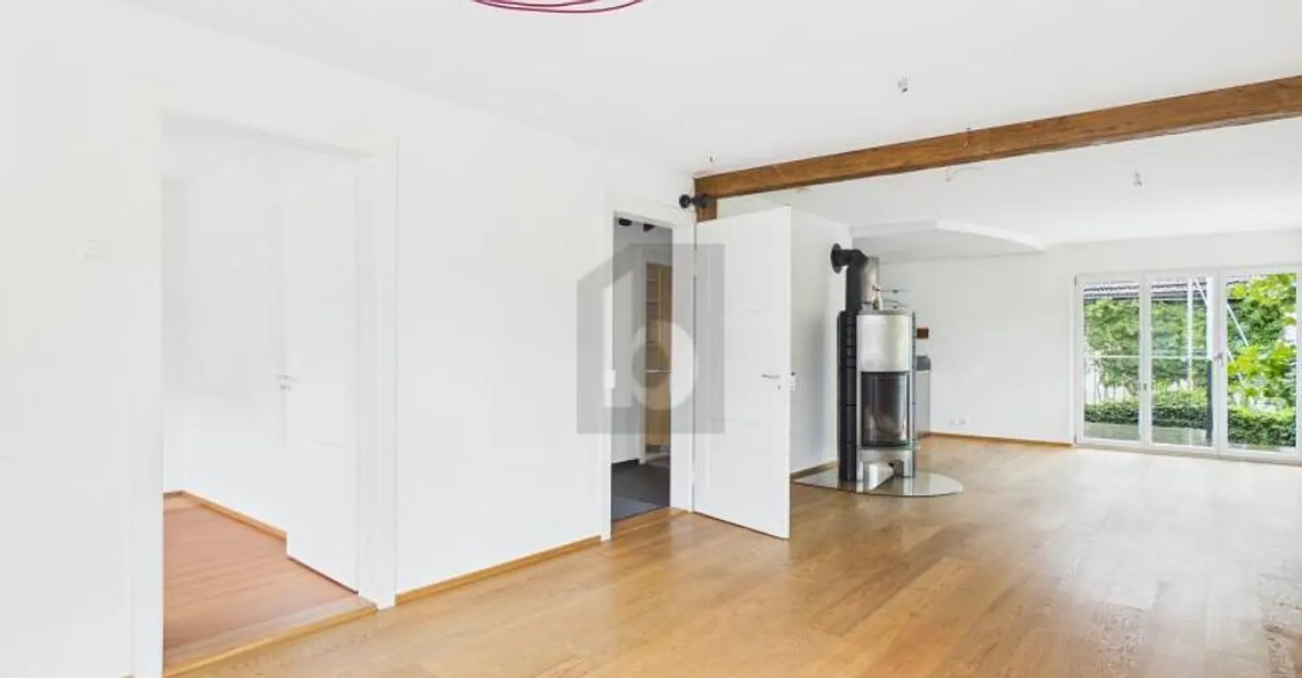 Charmantes Einfamilienhaus in Uster - Foto 1 von 5
