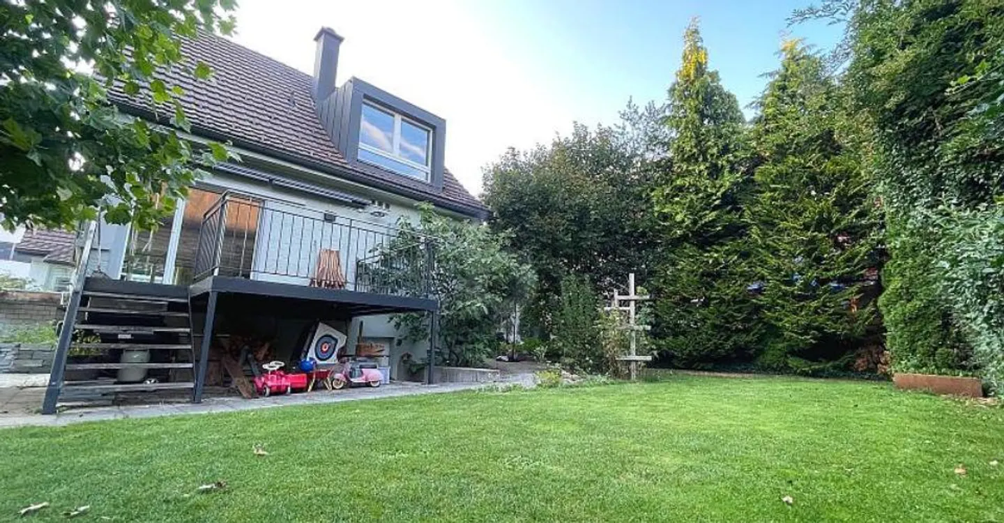 Charmantes Einfamilienhaus in Uster - Foto 2 von 5
