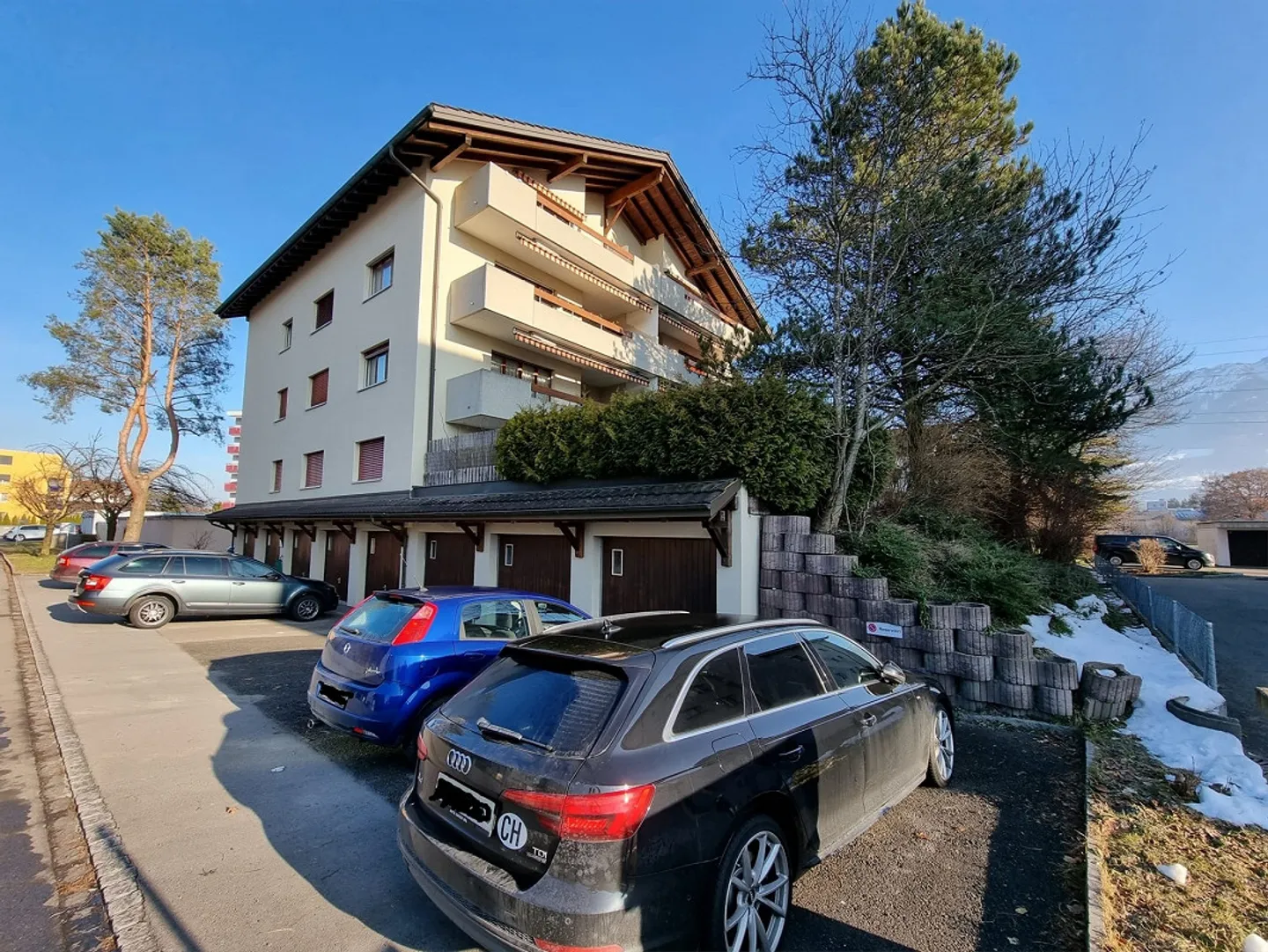 Appartamento mansardato 2,5, centrale a Haag con bella finitura e vista - Foto 1 di 16