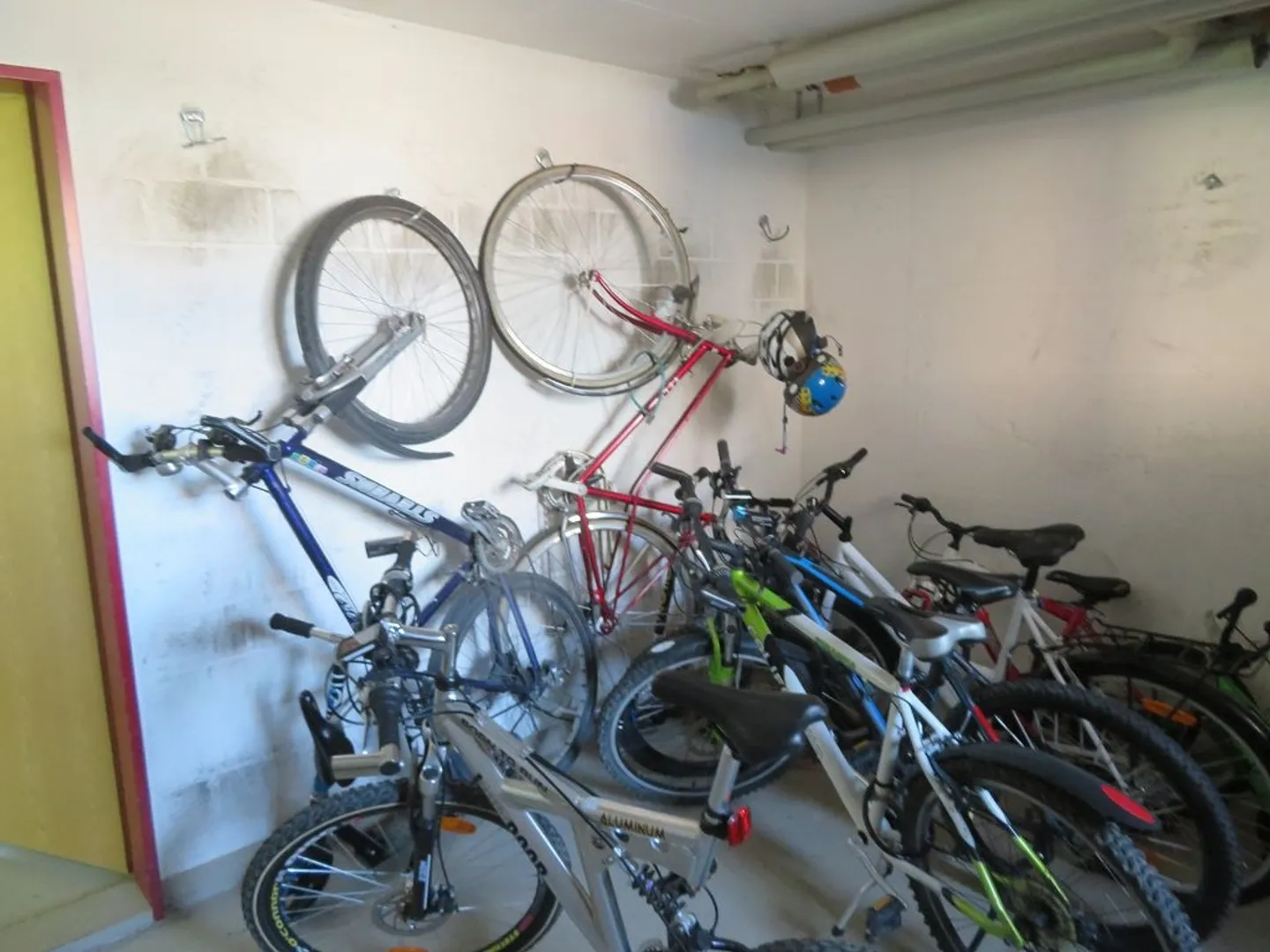 Appartamento mansardato 2,5, centrale a Haag con bella finitura e vista - Foto 14 di 16