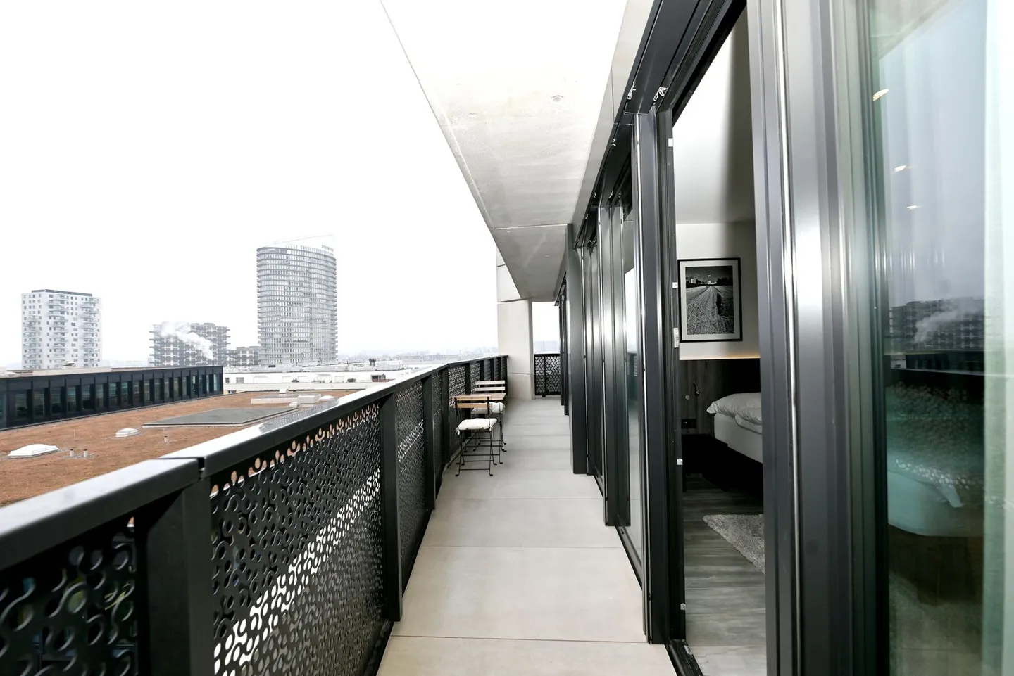 Three Point - Stylishly furnished 2.5-room apartment - Photo 9 of 9