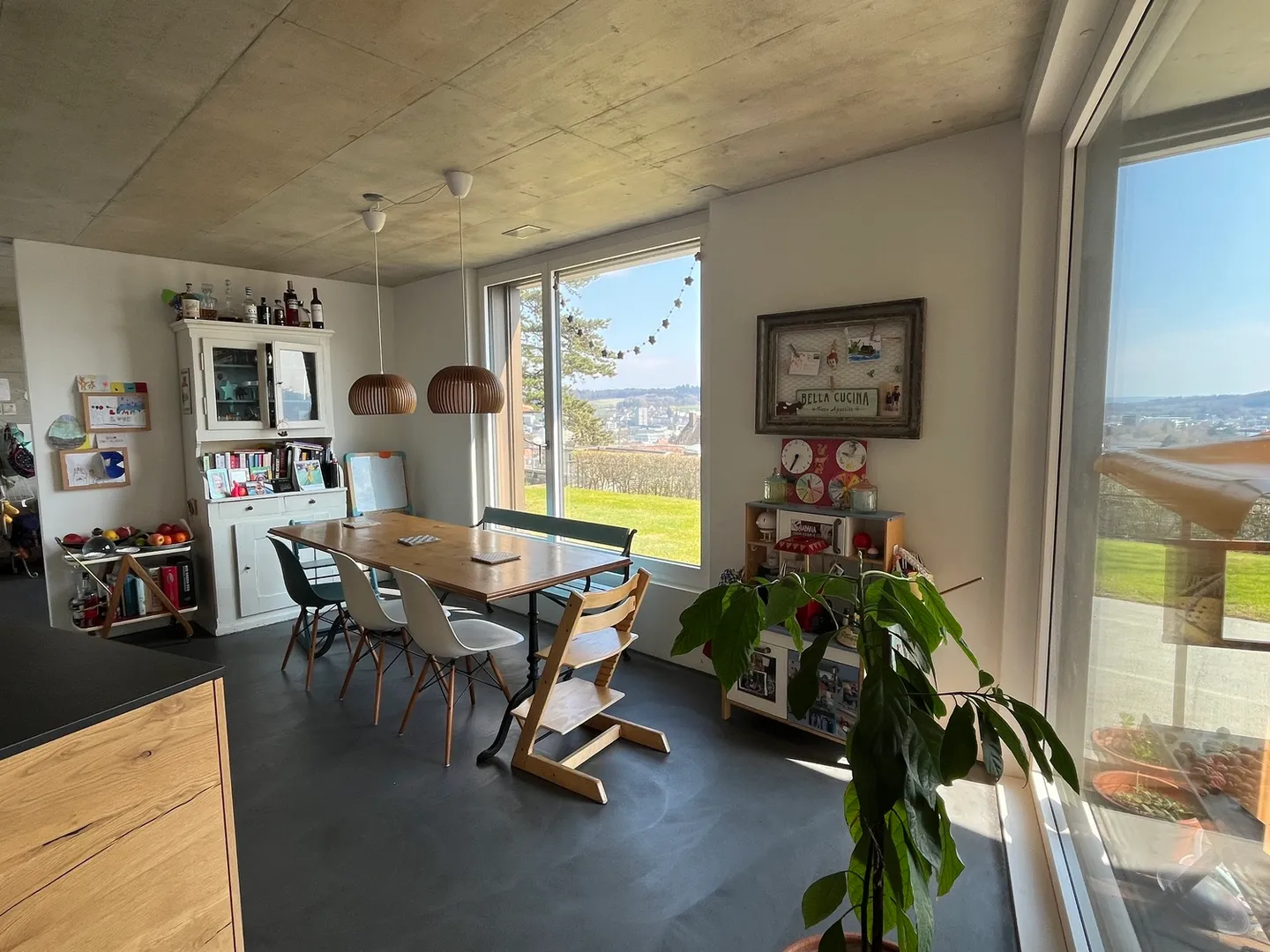 Appartement Meublé avec Terrasse - Photo 2 sur 8