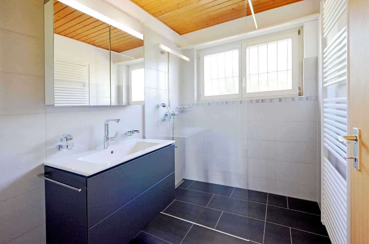 Maison avec deux unités résidentielles dans un emplacement central - Photo 5 sur 10