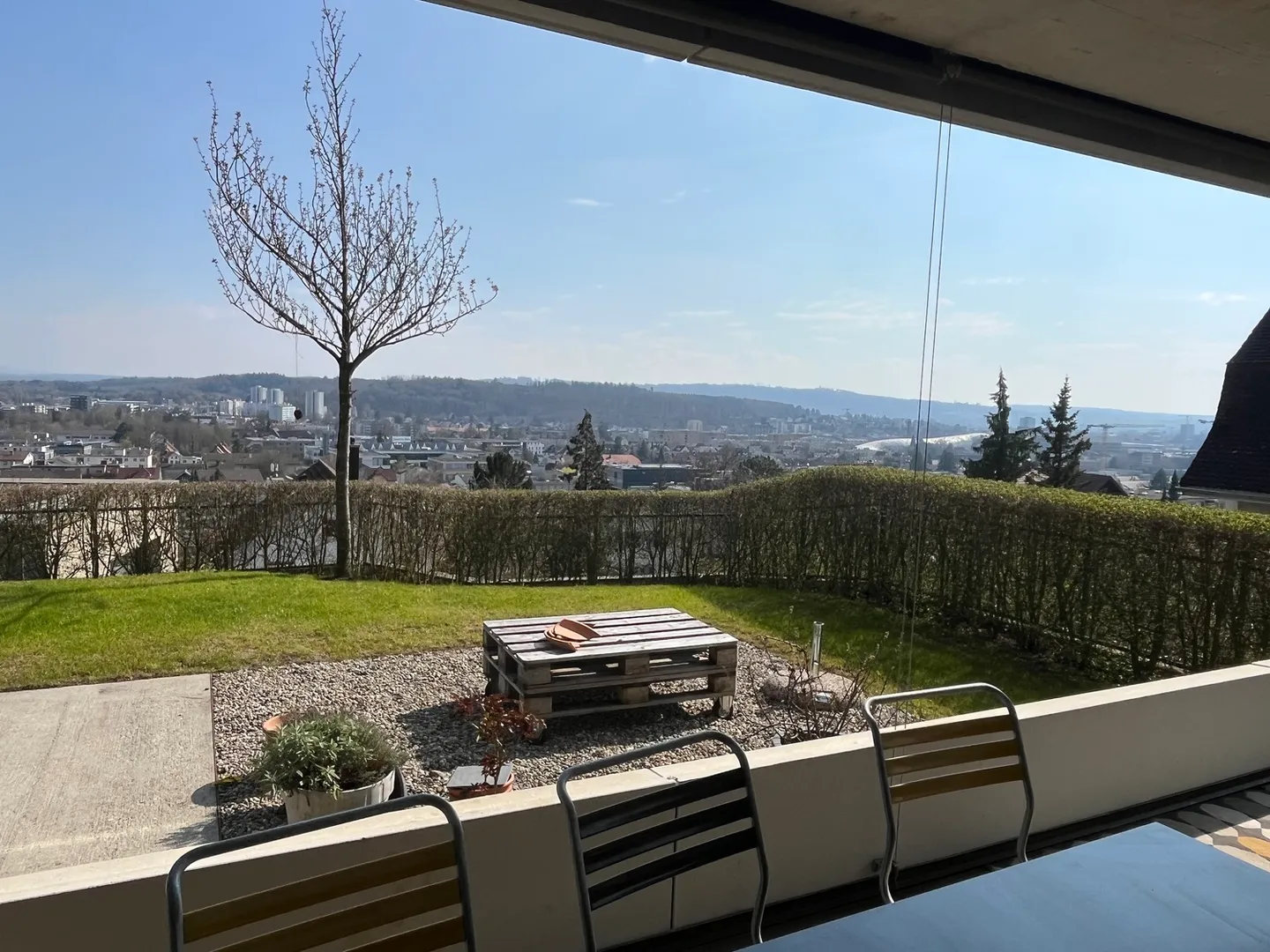 Appartement Meublé avec Terrasse - Photo 4 sur 8