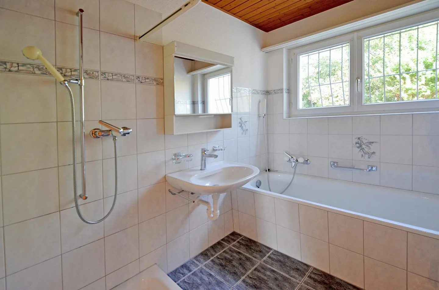 Maison avec deux unités résidentielles dans un emplacement central - Photo 7 sur 10