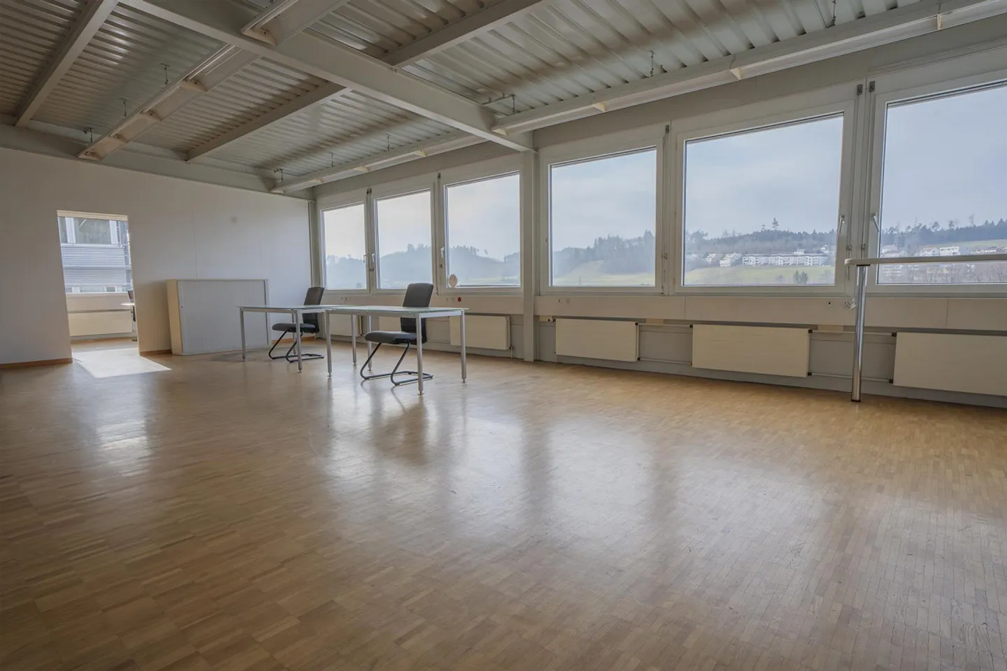 Office Space - Bright - Best Conditions - Photo 1 of 5