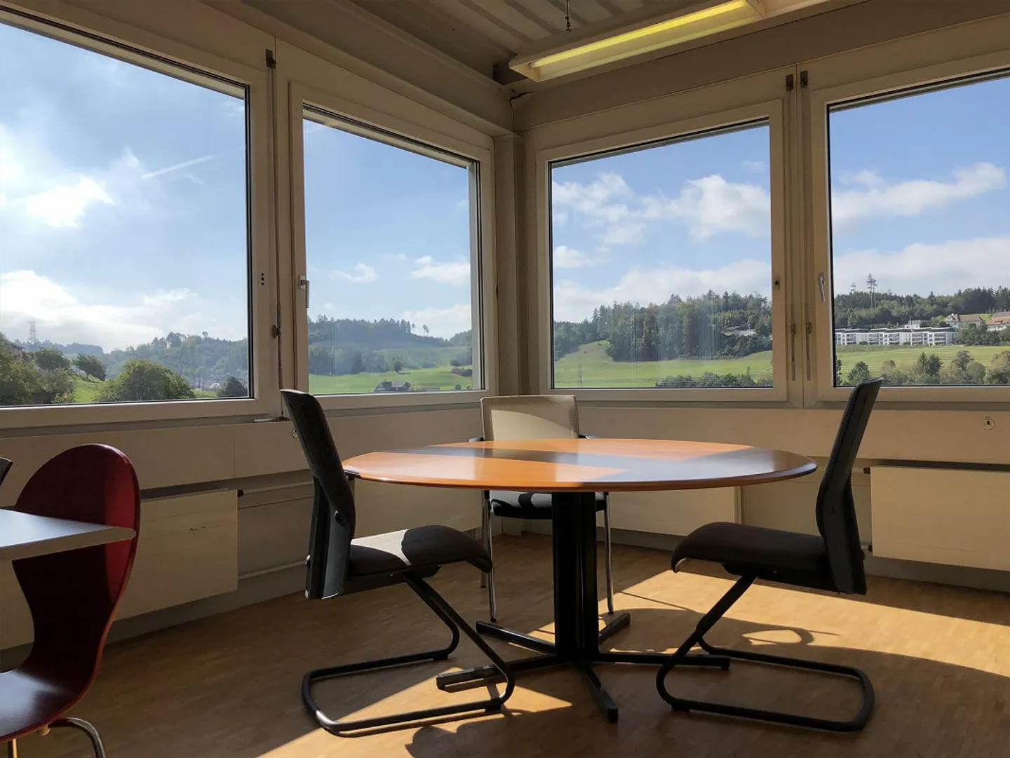 Office Space - Bright - Best Conditions - Photo 2 of 5