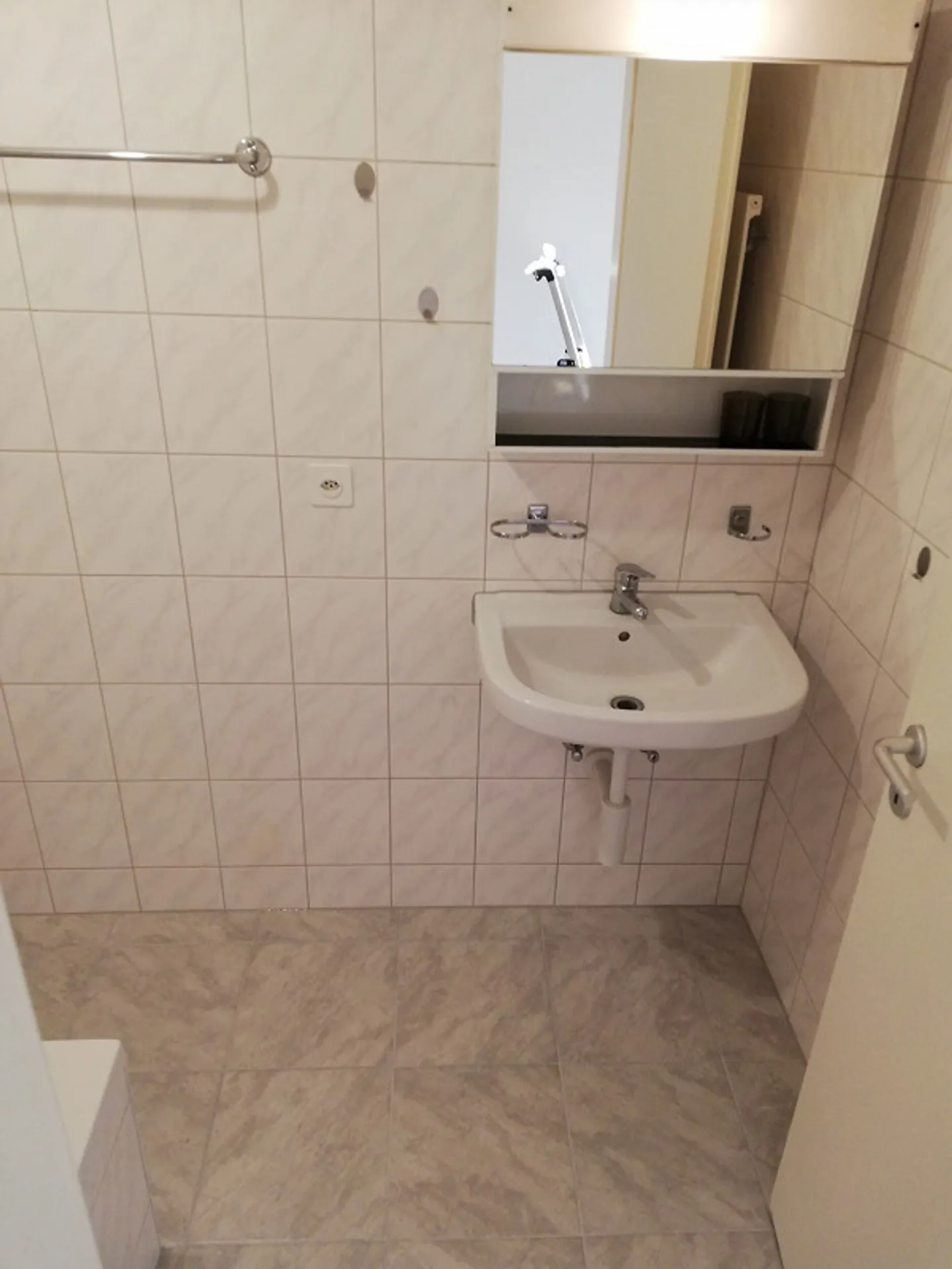 Belle appartement 4 pièces, récemment rénové, proche du centre - Photo 8 sur 9