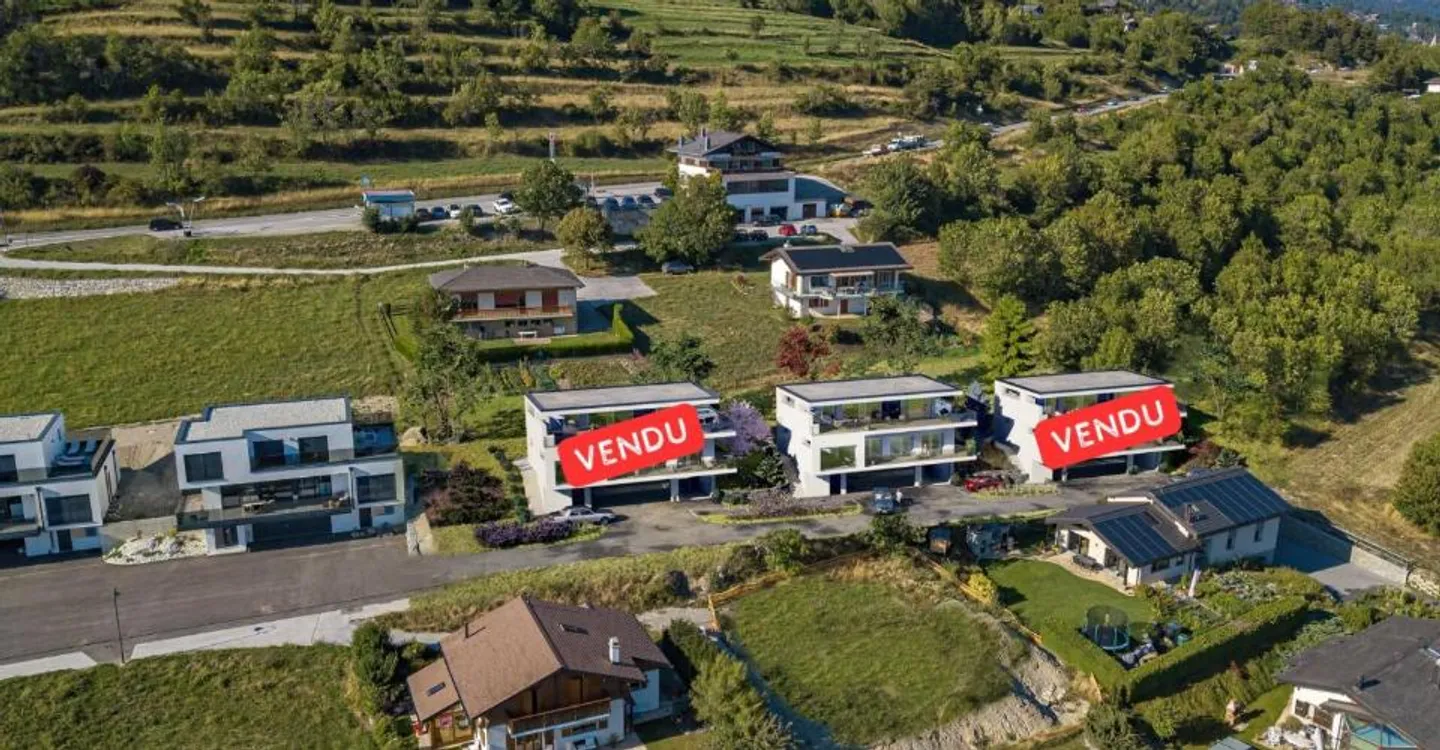 Es bleibt nur noch eine Villa - die Bauarbeiten haben begonnen! - Foto 1 von 12